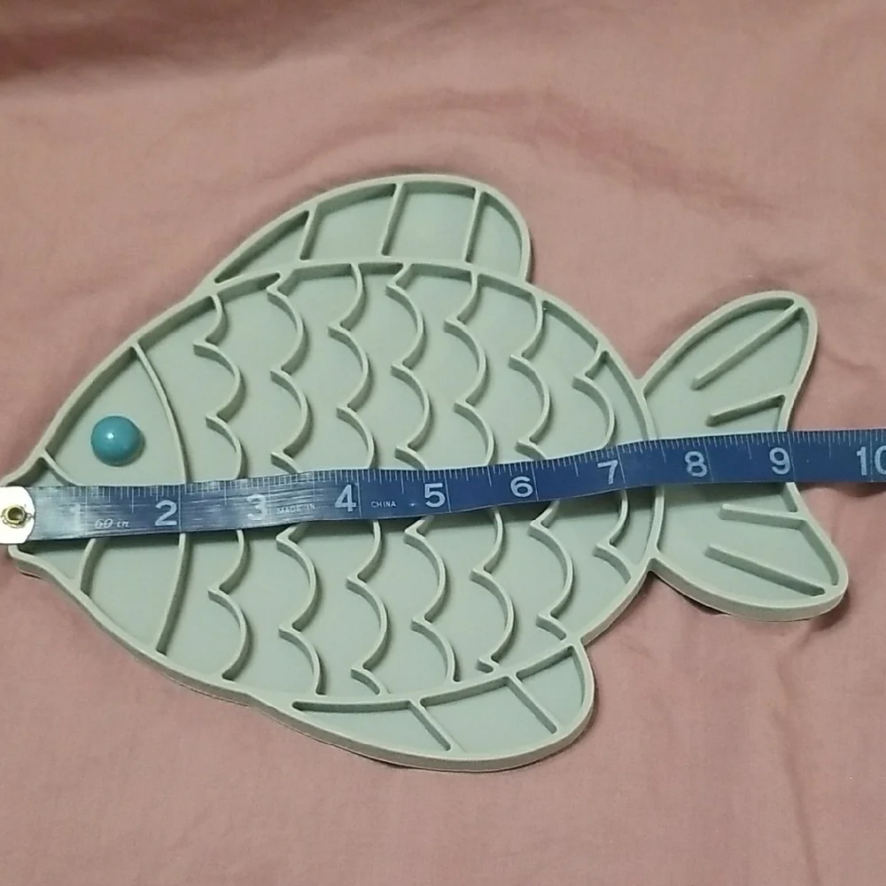 Fish-Shaped Cat Slow Feeder Dish